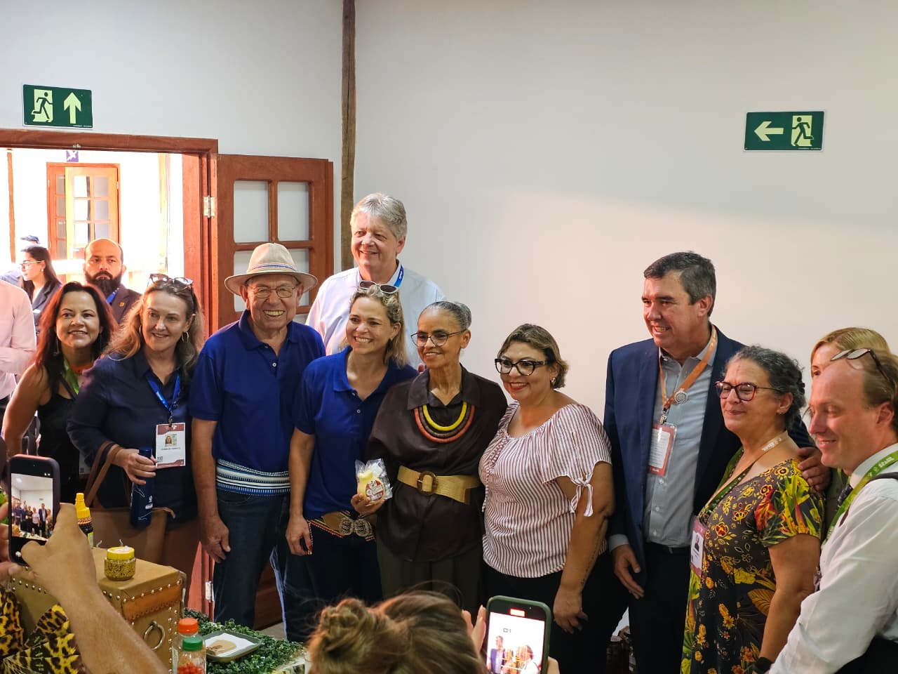 Ministra, governador e secretários visitam a Casa do Pantanal, que sedia eventos da COP15