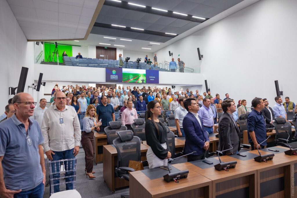 Caravina lidera audiência pública e cobra soluções para falhas no fornecimento de energia em MS Caravina lidera audiência pública e cobra soluções para falhas no fornecimento de energia em MS