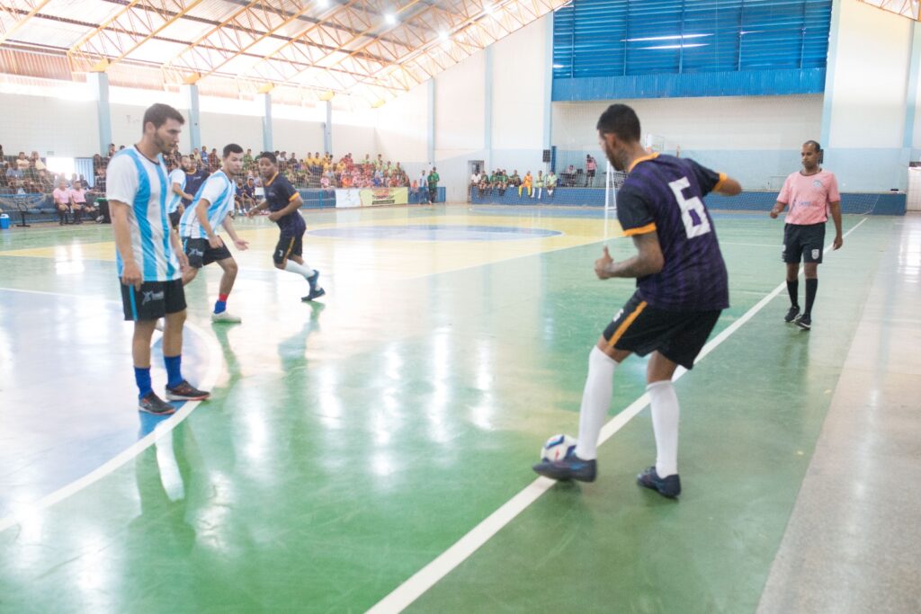 Trabalhadores entram em campo em torneio especial do Projeto Sucuriú