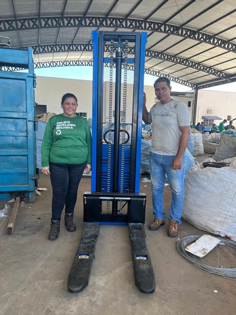 Cooperativas de MS ampliam reciclagem e chegam a 740 toneladas por ano com apoio de iniciativa da Suzano Cooperativas de MS ampliam reciclagem e chegam a 740 toneladas por ano com apoio de iniciativa da Suzano