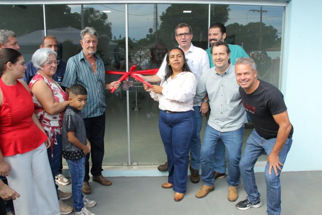 Prefeito Dr. Cassiano Maia inaugura novo velório no Distrito de Arapuá