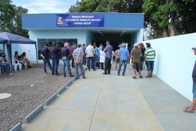 Prefeito Dr. Cassiano Maia inaugura novo velório no Distrito de Arapuá