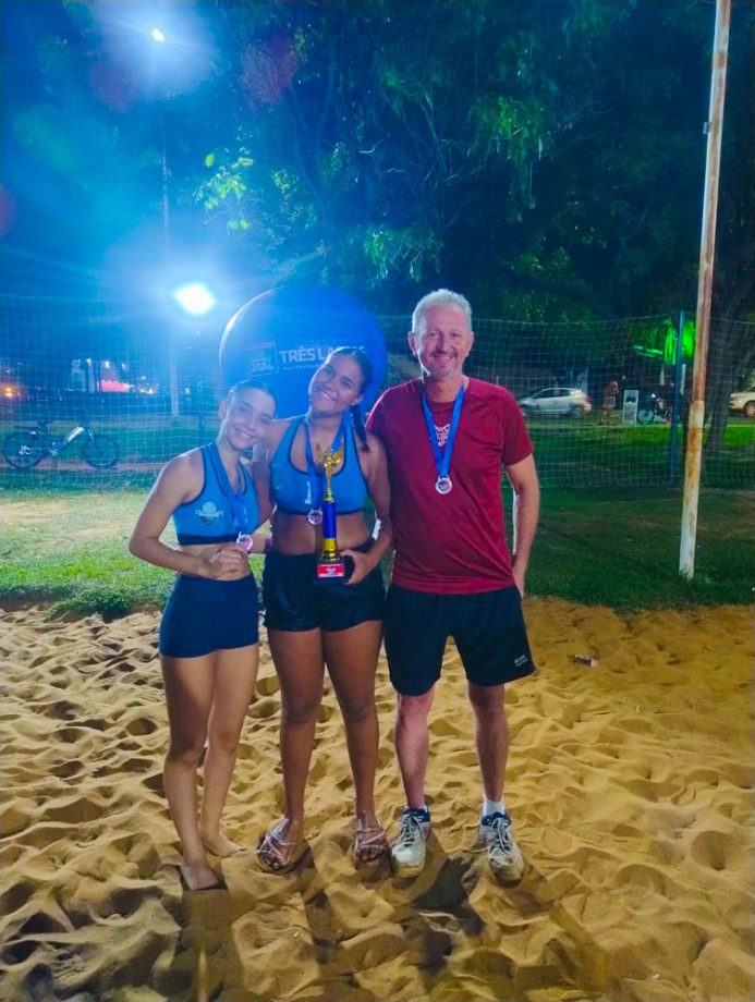 Colégio Anglo é o grande vencedor do Vôlei de praia feminino do JETs