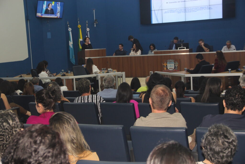 Inclusão em foco: Seminário sobre autismo destaca avanços da gestão e reforça compromisso com o TEA em Três Lagoas