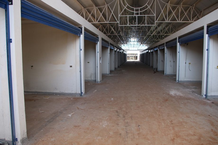 Obra do Shopping Popular de Três Lagoas segue avançando