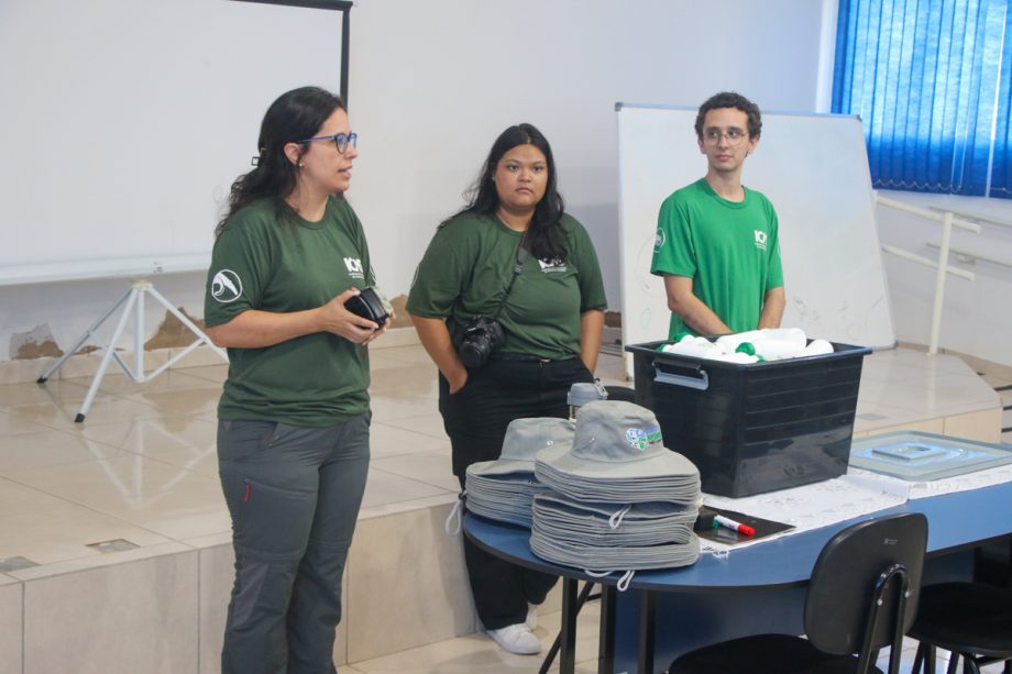 Crianças e adolescentes da Patrulha Florestinha vivenciam educação ambiental no Parque Natural Municipal do Pombo