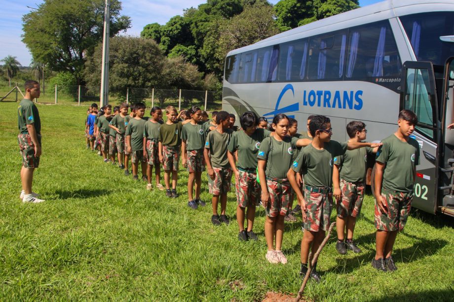 Crianças e adolescentes da Patrulha Florestinha vivenciam educação ambiental no Parque Natural Municipal do Pombo
