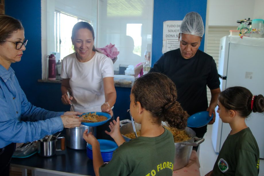 Crianças e adolescentes da Patrulha Florestinha vivenciam educação ambiental no Parque Natural Municipal do Pombo