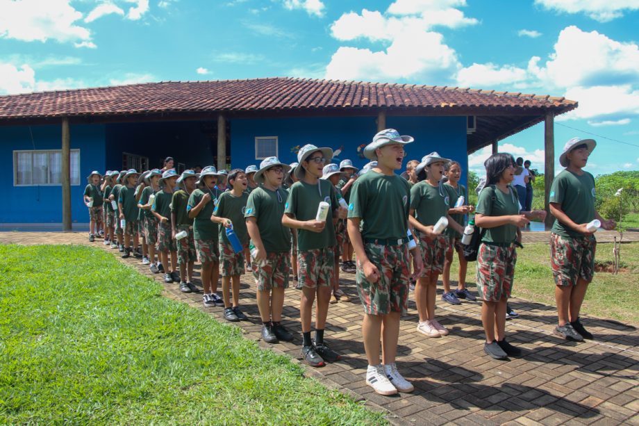Crianças e adolescentes da Patrulha Florestinha vivenciam educação ambiental no Parque Natural Municipal do Pombo