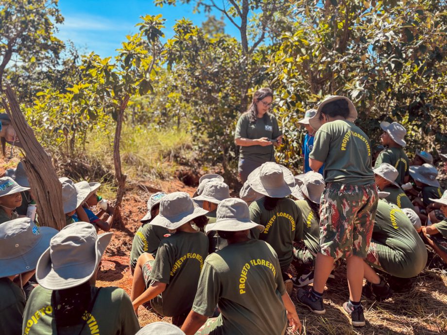 Crianças e adolescentes da Patrulha Florestinha vivenciam educação ambiental no Parque Natural Municipal do Pombo