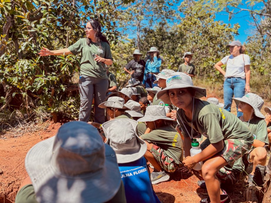 Crianças e adolescentes da Patrulha Florestinha vivenciam educação ambiental no Parque Natural Municipal do Pombo