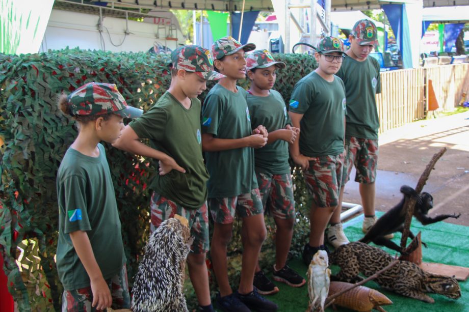 EDUCAÇÃO AMBIENTAL – Alunos da REME e SCFV Florestinha visitam o 15º Torneio de Pesca Esportiva em Três Lagoas