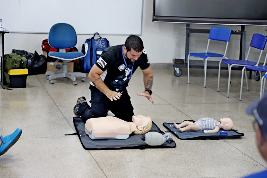 Curso de primeiros socorros capacita profissionais do turismo em Três Lagoas