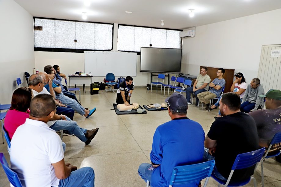 Curso de primeiros socorros capacita profissionais do turismo em Três Lagoas