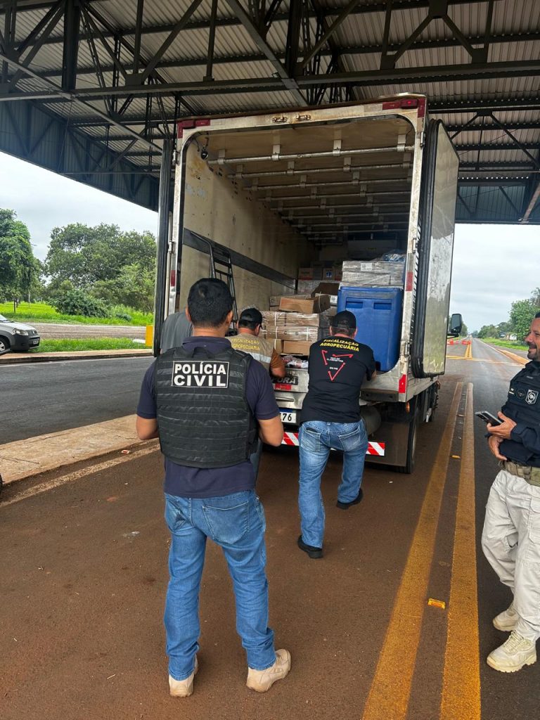 Força-tarefa apreende 1,5 tonelada de carne imprópria que seria fornecida em merenda escolar, em municípios do MS