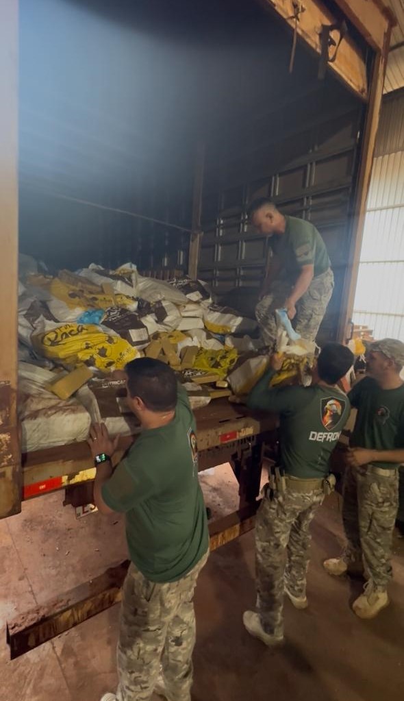 Polícia Civil incinera 8 toneladas de drogas na fronteira com o Paraguai