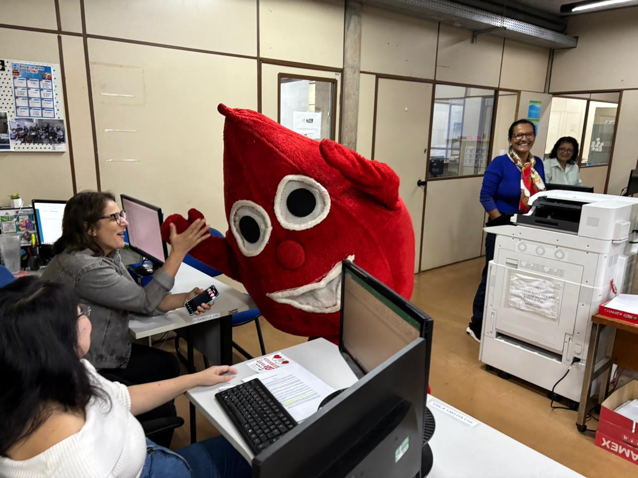 Servidores se mobilizam por vidas: Governadoria recebe 17ª edição do projeto Sangue MS