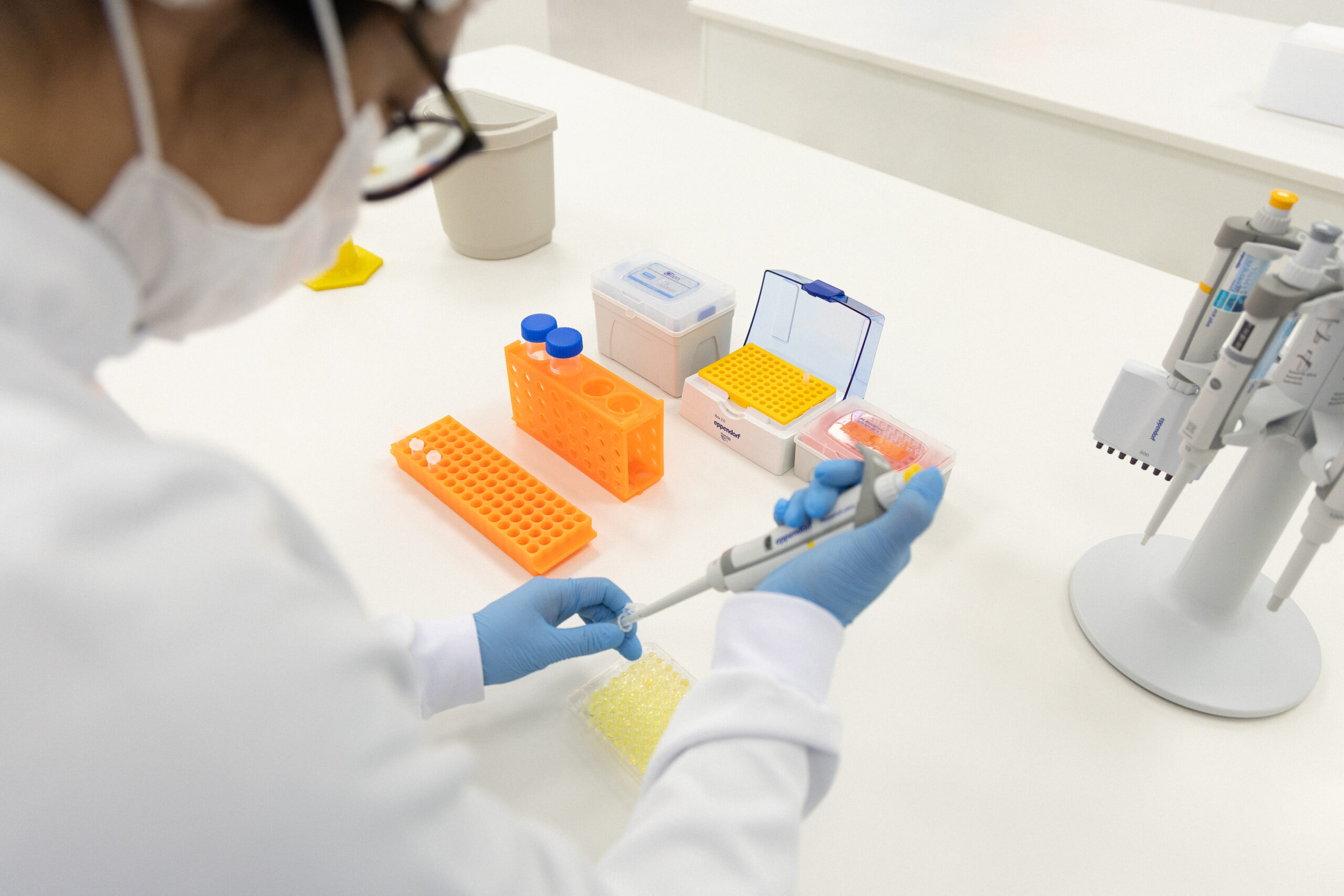 JBS inaugura centro de biotecnologia avançada para desenvolver “superproteínas”