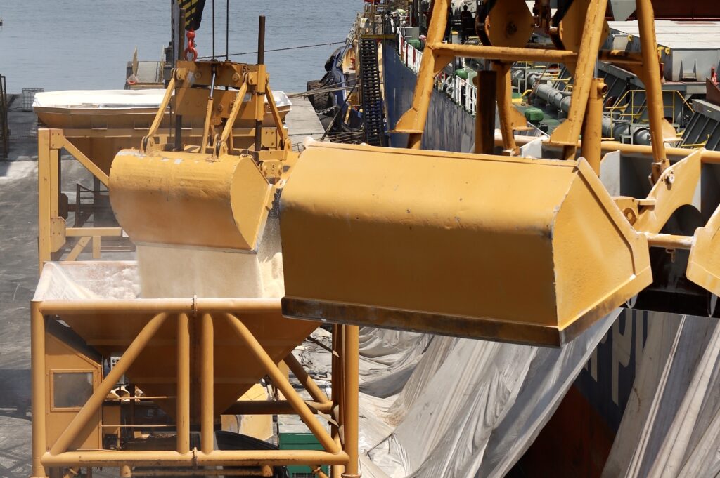 Conflito no Oriente Médio pressiona agronegócio brasileiro e acende alerta no setor, diz Tereza Cristina Conflito no Oriente Médio pressiona agronegócio brasileiro e acende alerta no setor, diz Tereza Cristina