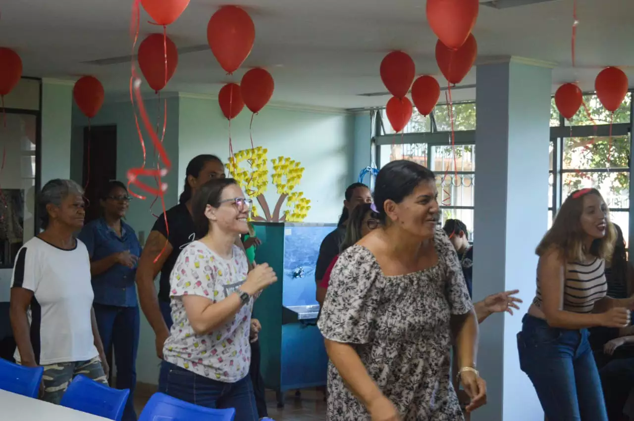 Mães atípicas entendem em dobro a exaustão do cuidado sem pausa Mães atípicas entendem em dobro a exaustão do cuidado sem pausa