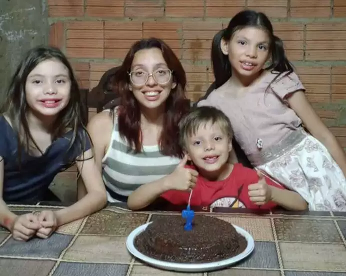 Mães atípicas entendem em dobro a exaustão do cuidado sem pausa Mães atípicas entendem em dobro a exaustão do cuidado sem pausa