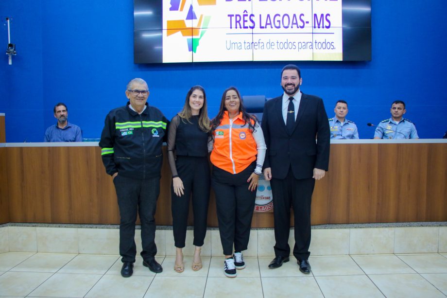 Curso da Defesa Civil reúne voluntários e comunidade para capacitação em gestão de riscos e desastres Curso da Defesa Civil reúne voluntários e comunidade para capacitação em gestão de riscos e desastres