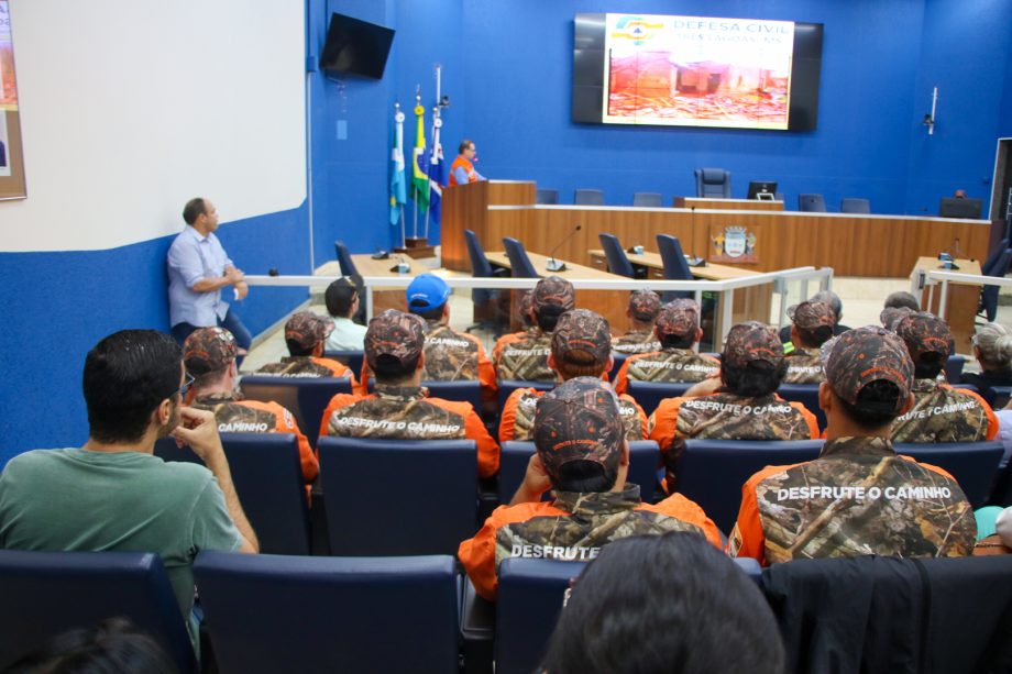 Curso da Defesa Civil reúne voluntários e comunidade para capacitação em gestão de riscos e desastres Curso da Defesa Civil reúne voluntários e comunidade para capacitação em gestão de riscos e desastres
