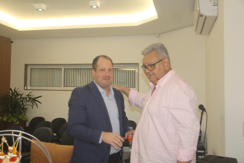 Unimed reinaugura laboratório moderno em Três Lagoas e celebra nova fase de superação e excelência Unimed reinaugura laboratório moderno em Três Lagoas e celebra nova fase de superação e excelência