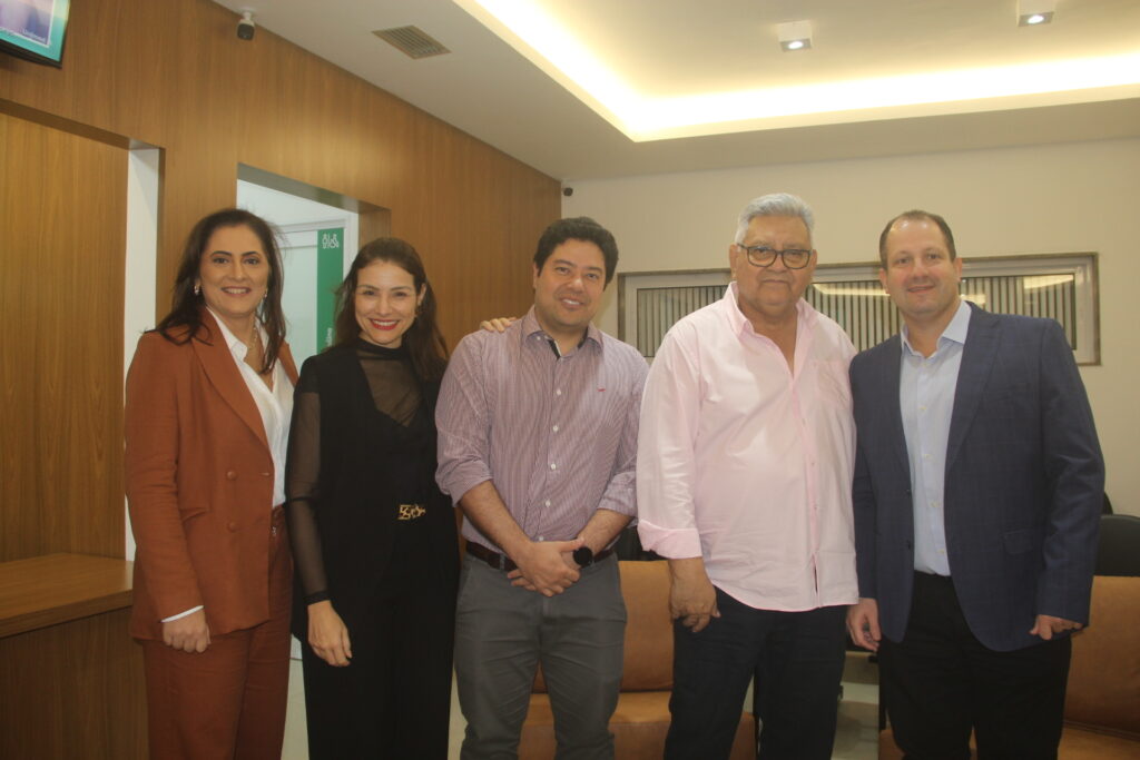 Unimed reinaugura laboratório moderno em Três Lagoas e celebra nova fase de superação e excelência Unimed reinaugura laboratório moderno em Três Lagoas e celebra nova fase de superação e excelência