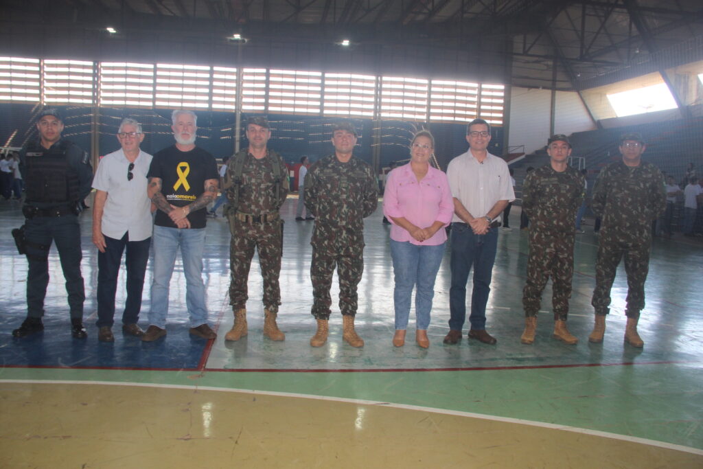 Patriotismo e compromisso com a Nação marcam Juramento à Bandeira em Três Lagoas
