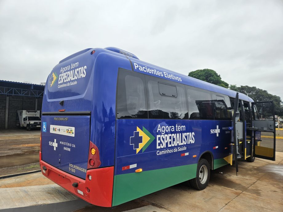 Três Lagoas é contemplada com novo veículo para transporte de pacientes do SUS por meio do programa Agora Tem Especialistas