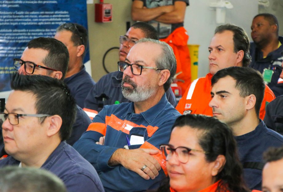 Encerrando o Maio Amarelo, DEPTRAN promove palestra educativa na Petrobras Encerrando o Maio Amarelo, DEPTRAN promove palestra educativa na Petrobras