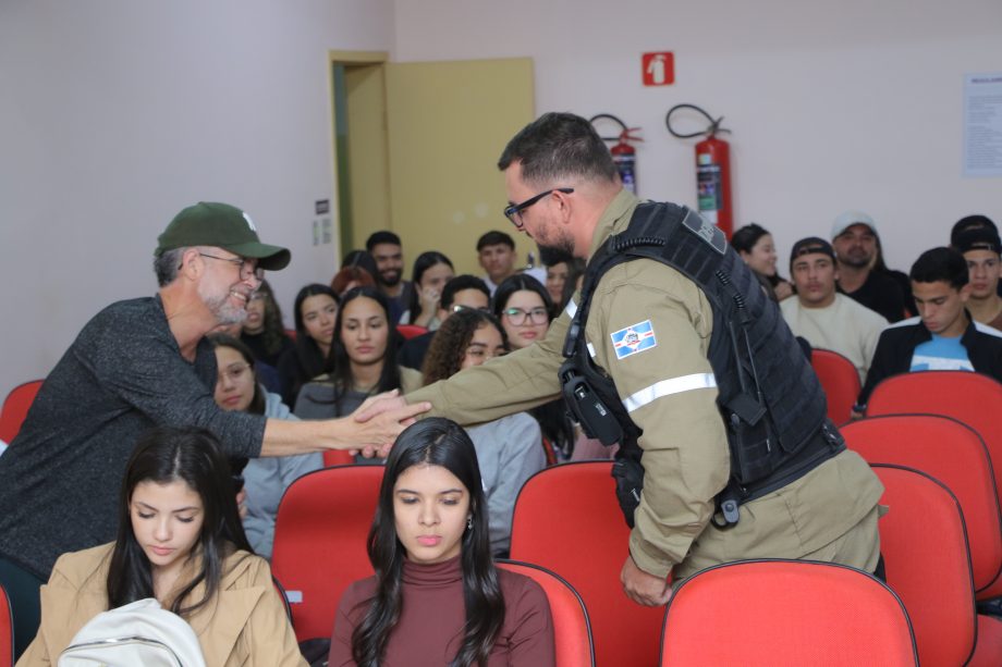 Maio Amarelo segue com ações de conscientização e palestra sobre segurança no trânsito em Três Lagoas Maio Amarelo segue com ações de conscientização e palestra sobre segurança no trânsito em Três Lagoas