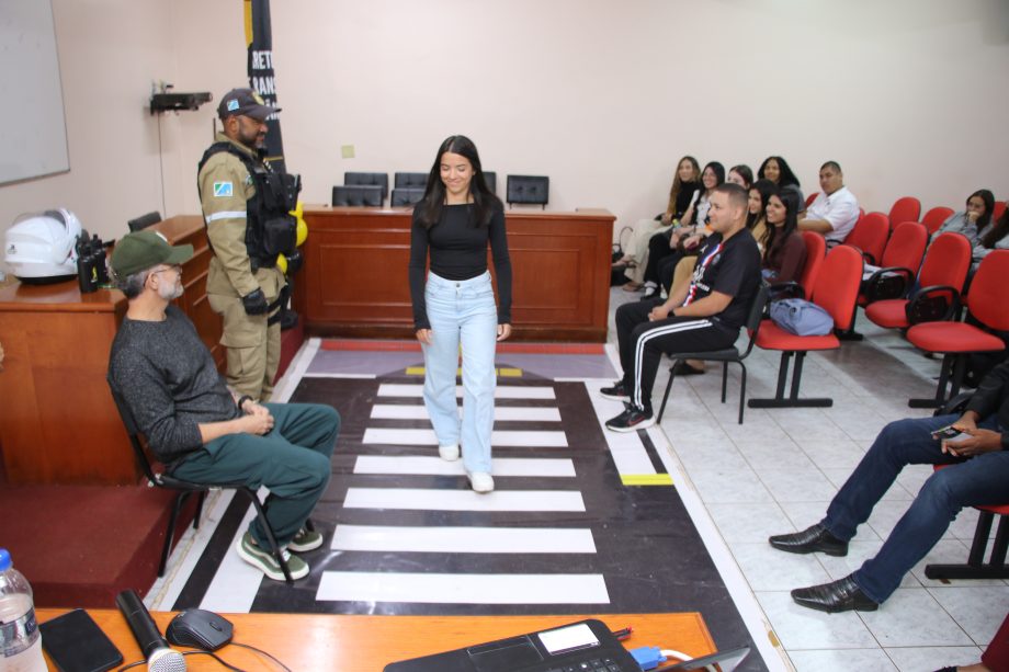 Maio Amarelo segue com ações de conscientização e palestra sobre segurança no trânsito em Três Lagoas Maio Amarelo segue com ações de conscientização e palestra sobre segurança no trânsito em Três Lagoas