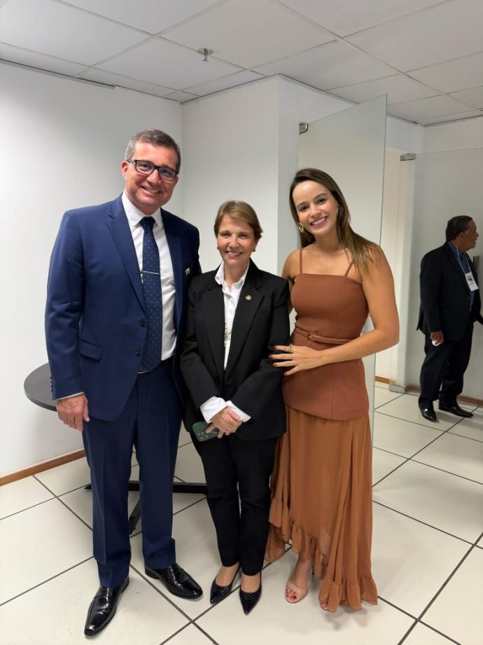 Na presidência da AMUSUH, prefeito Dr. Cassiano eleva protagonismo de TL no cenário nacional Na presidência da AMUSUH, prefeito Dr. Cassiano eleva protagonismo de TL no cenário nacional
