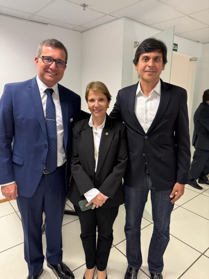Na presidência da AMUSUH, prefeito Dr. Cassiano eleva protagonismo de TL no cenário nacional Na presidência da AMUSUH, prefeito Dr. Cassiano eleva protagonismo de TL no cenário nacional