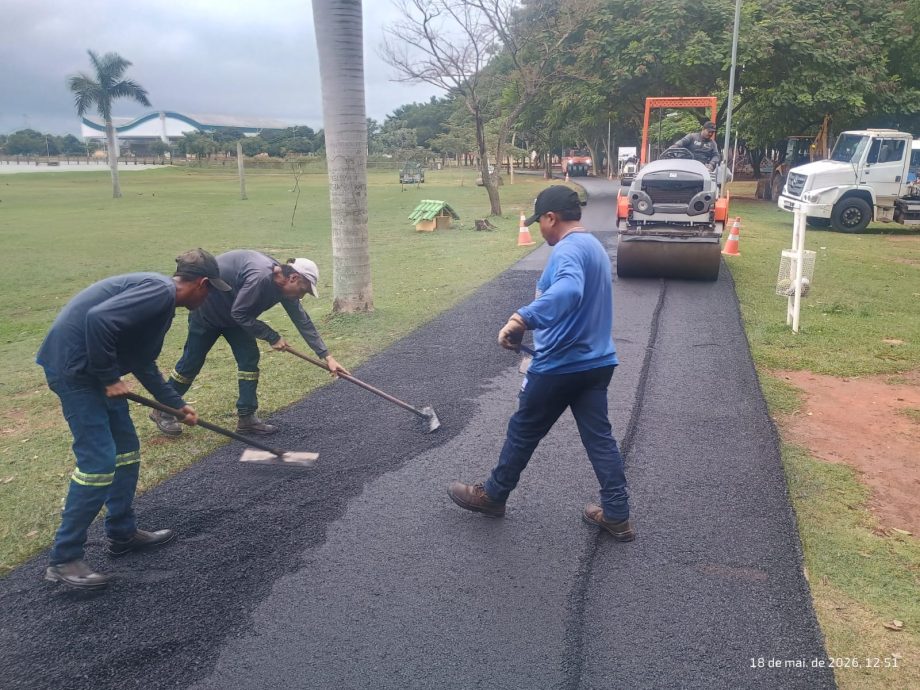 Prefeitura mantém força-tarefa permanente de manutenção urbana e rural Prefeitura mantém força-tarefa permanente de manutenção urbana e rural