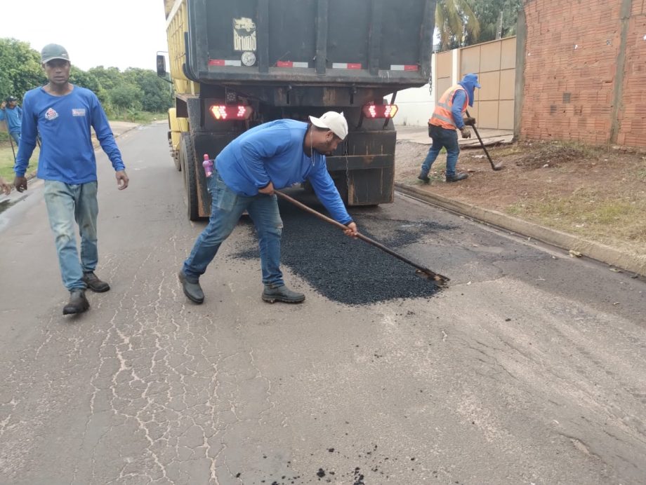 Prefeitura mantém força-tarefa permanente de manutenção urbana e rural Prefeitura mantém força-tarefa permanente de manutenção urbana e rural