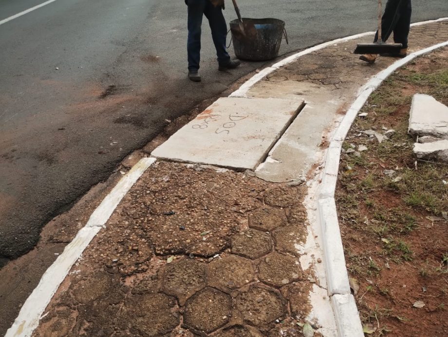 Prefeitura mantém força-tarefa permanente de manutenção urbana e rural Prefeitura mantém força-tarefa permanente de manutenção urbana e rural