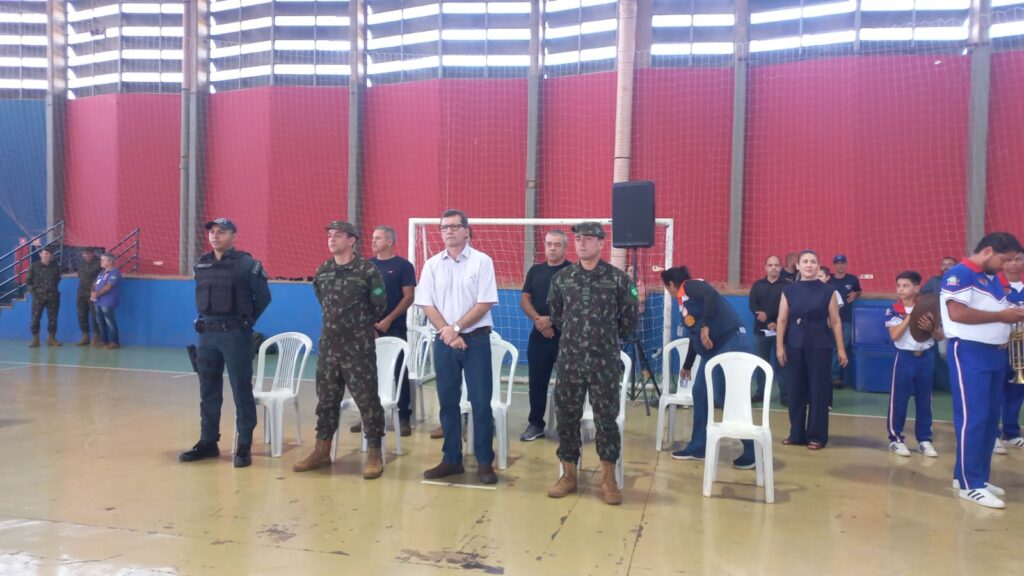 Patriotismo e compromisso com a Nação marcam Juramento à Bandeira em Três Lagoas