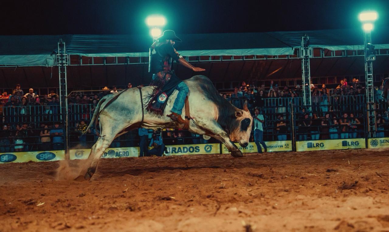 Sucesso na Expoagro 41ª Festa do Peão de Boiadeiro abre com grande público