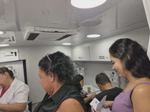 Solidariedade sobre rodas: ônibus do Hemosul aproxima doadores da rede de sangue em MS