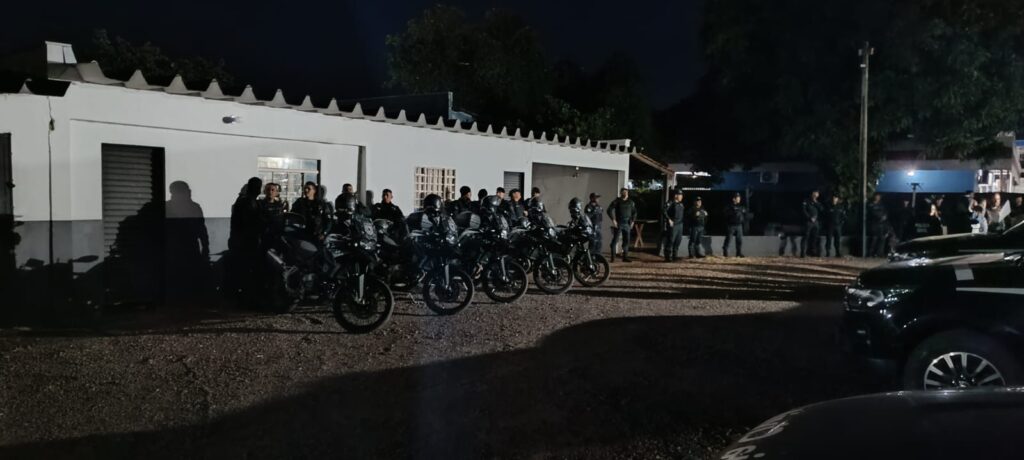 Cinco Pessoas são presas em flagrante e drogas e armas de fogo são apreendidas durante operação em Três Lagoas