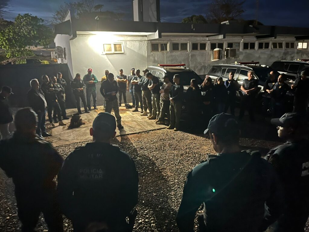 Cinco Pessoas são presas em flagrante e drogas e armas de fogo são apreendidas durante operação em Três Lagoas
