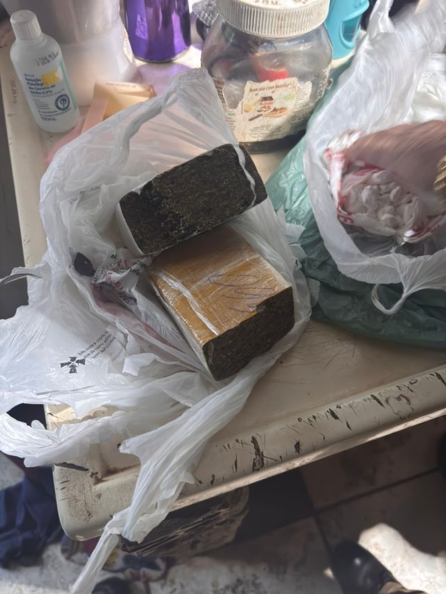 Durante Operação Cerco Integrado em Três Lagoas, cinco pessoas são presas, drogas e armas de fogo são apreendidas Durante Operação Cerco Integrado em Três Lagoas, cinco pessoas são presas, drogas e armas de fogo são apreendidas