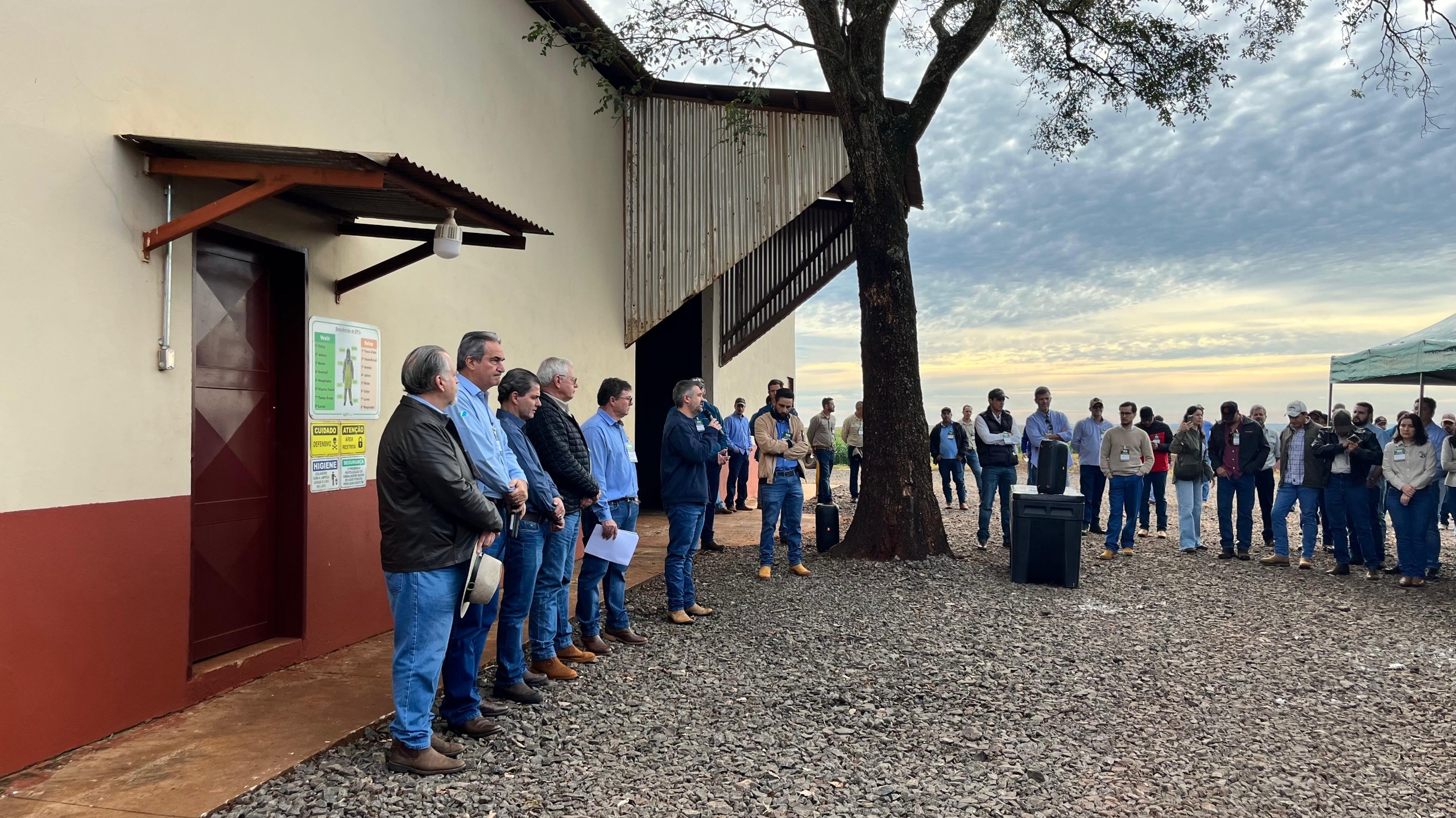 Irrigação é aposta para elevar produtividade do milho e driblar irregularidades de chuvas Irrigação é aposta para elevar produtividade do milho e driblar irregularidades de chuvas