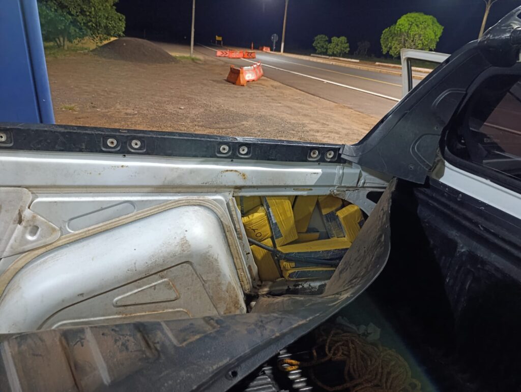 PRF apreende 110 quilos de drogas, após dois flagrantes em Água Clara e Três Lagoas PRF apreende 110 quilos de drogas, após dois flagrantes em Água Clara e Três Lagoas