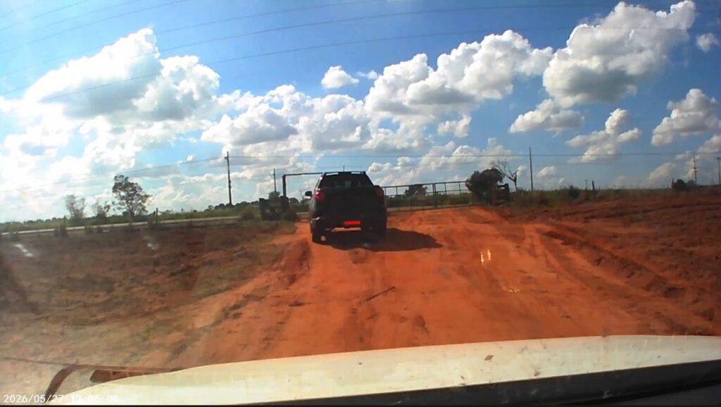 Abigeato: grupo em caminhonetes invade fazenda em MS para carnear bois sobreviventes de acidente Abigeato: grupo em caminhonetes invade fazenda em MS para carnear bois sobreviventes de acidente