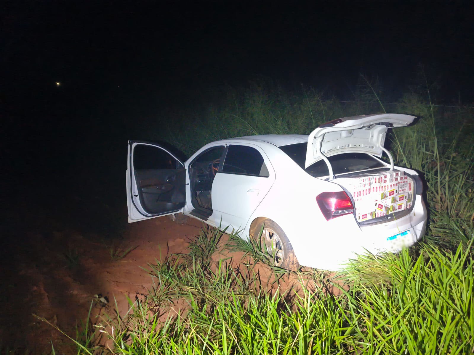 Polícia Militar realiza apreensão de cigarros contrabandeados em Brasilândia