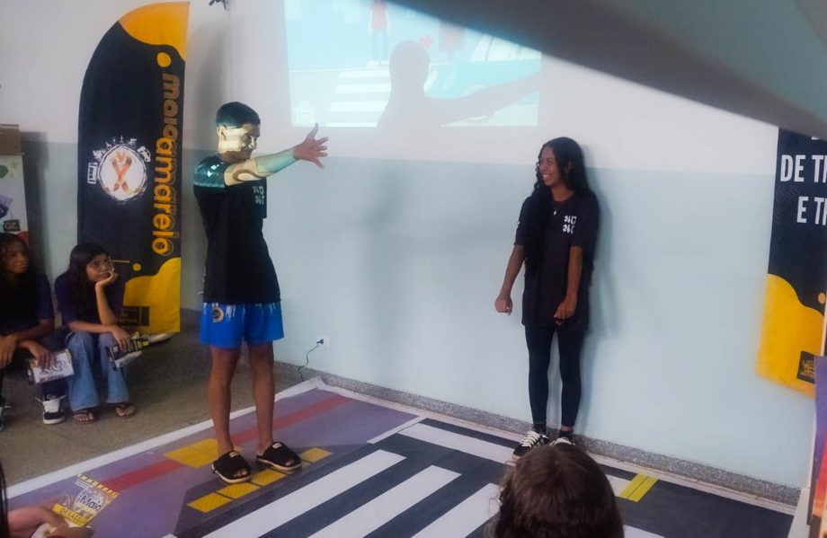 Campanha Maio Amarelo do Deptran leva palestras educativas as escolas de Três Lagoas Campanha Maio Amarelo do Deptran leva palestras educativas as escolas de Três Lagoas